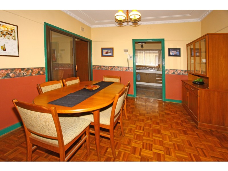 2 Lowana Avenue, Merrylands NSW 2160