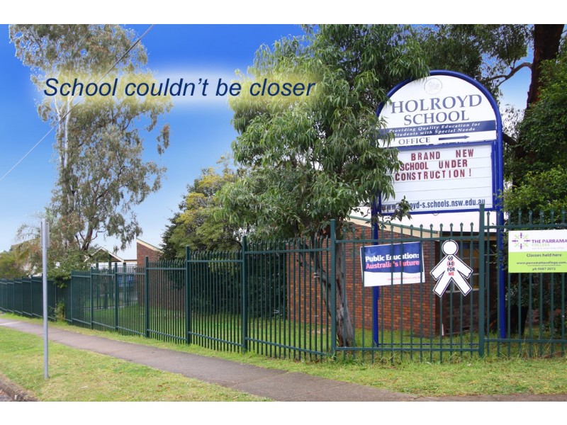 2 Lowana Avenue, Merrylands NSW 2160