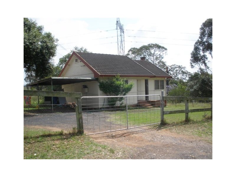 145 Fifteen Avenue, West Hoxton NSW 2171