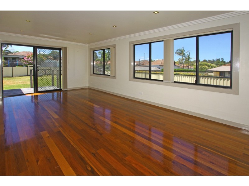 8 Claude James Crescent, Regents Park NSW 2143