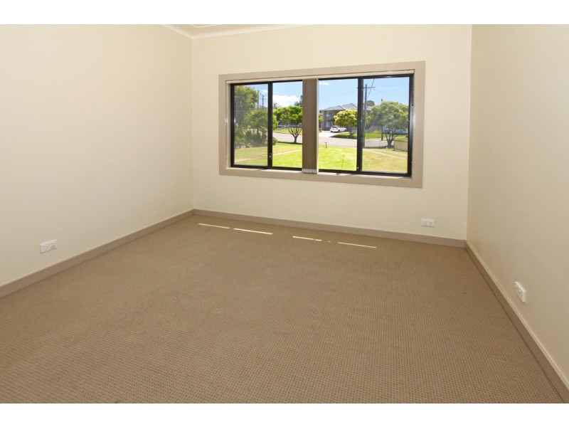 8 Claude James Crescent, Regents Park NSW 2143