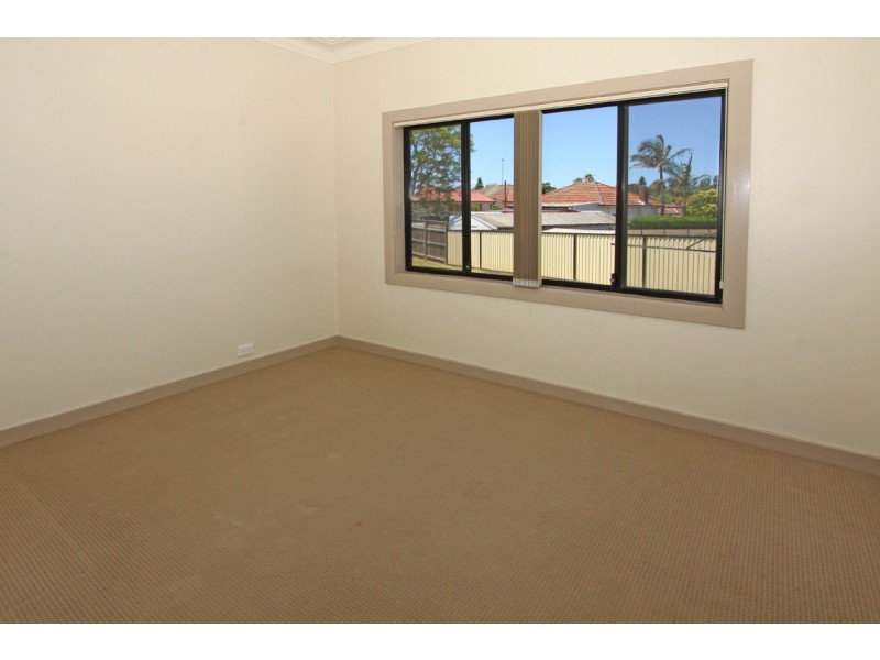 8 Claude James Crescent, Regents Park NSW 2143