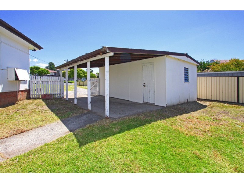 8 Claude James Crescent, Regents Park NSW 2143