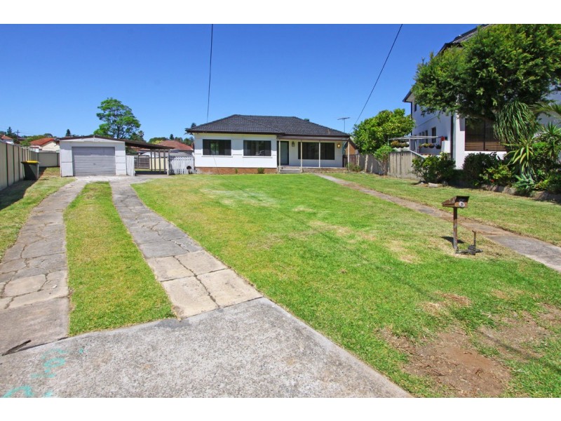 8 Claude James Crescent, Regents Park NSW 2143