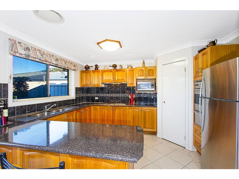 4 Hillgrove Close, Ourimbah NSW 2258