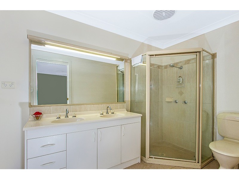 4 Hillgrove Close, Ourimbah NSW 2258