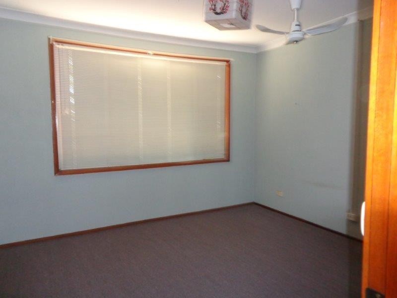 25 Sixth Avenue, West Hoxton NSW 2171