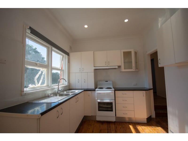 11 Clifton Street, Blacktown NSW 2148