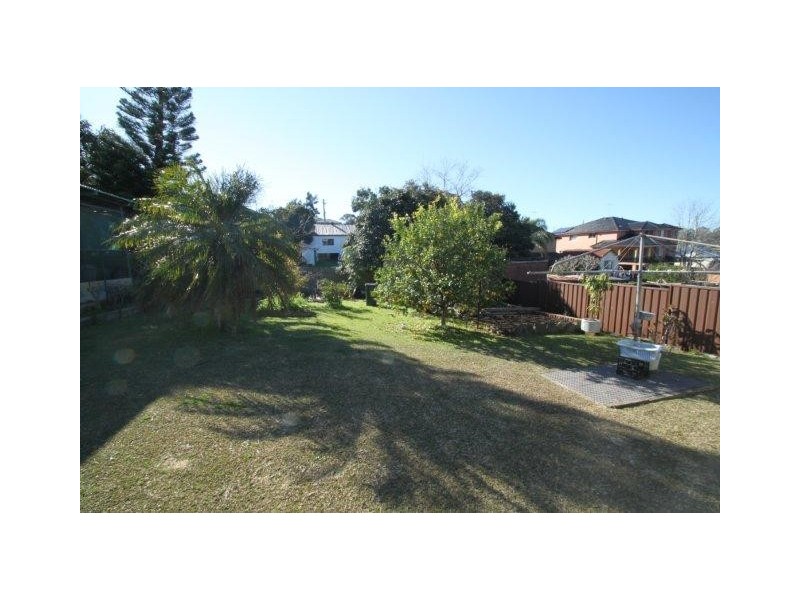 13 Clifton Street, Blacktown NSW 2148 Floorplan