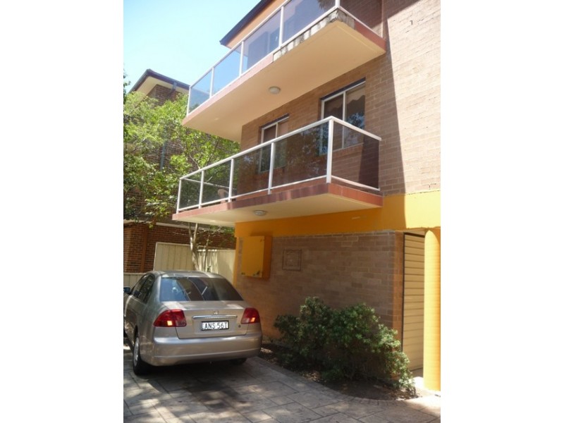 4 / 28 Hainsworth Street, Westmead NSW 2145