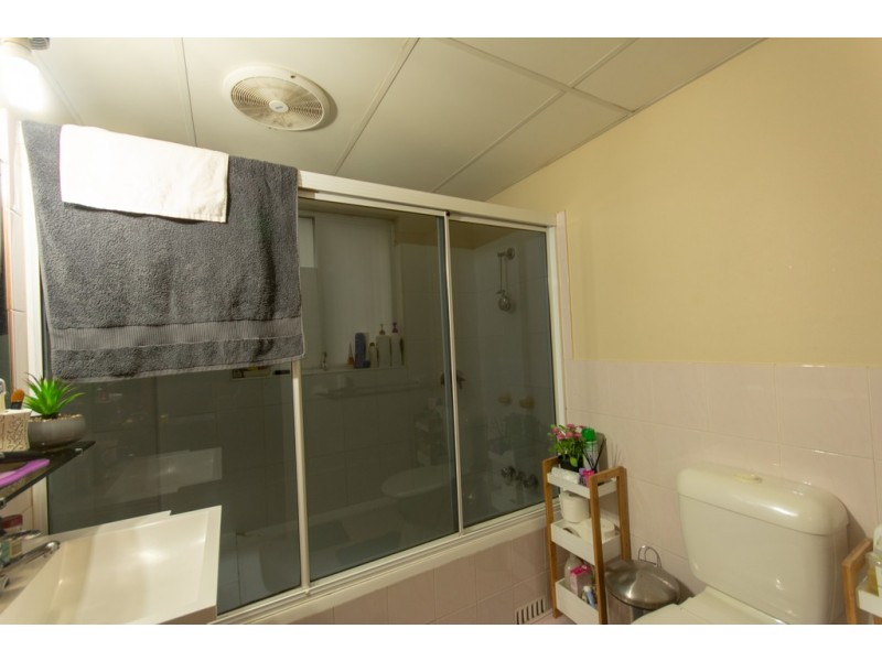 2/15 Pye Street, Westmead NSW 2145