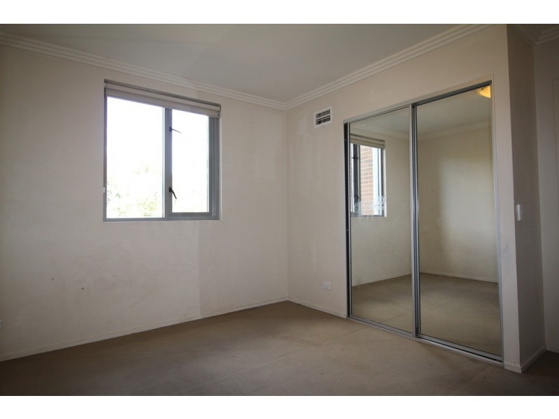 16/4-10 Benedict Court, Holroyd NSW 2142