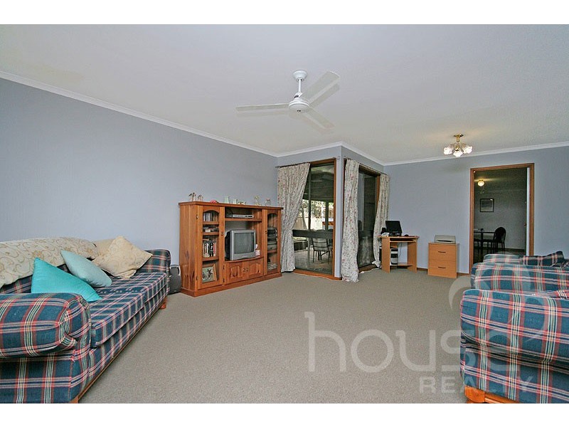 16 Karri Avenue, Karana Downs QLD 4306