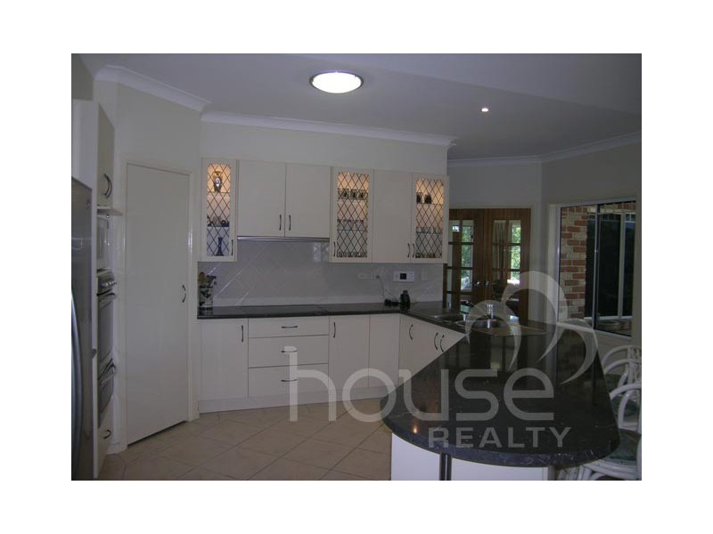 28 Katherine Court, Karalee QLD 4306