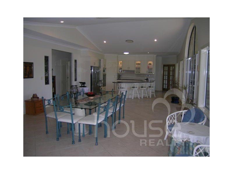 28 Katherine Court, Karalee QLD 4306