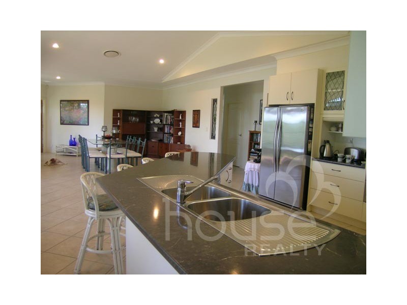 28 Katherine Court, Karalee QLD 4306