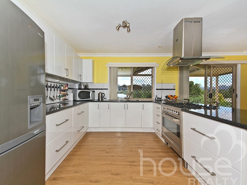 9 Nautilus Close, Karalee QLD 4306