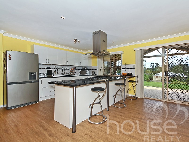 9 Nautilus Close, Karalee QLD 4306