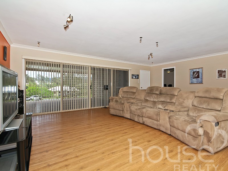 9 Nautilus Close, Karalee QLD 4306