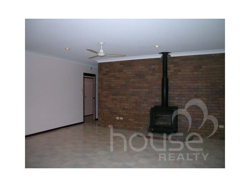 1 Fawkner Crescent, Karalee QLD 4306