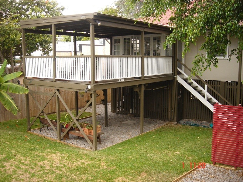 27 Blaxland Street, Milton QLD 4064