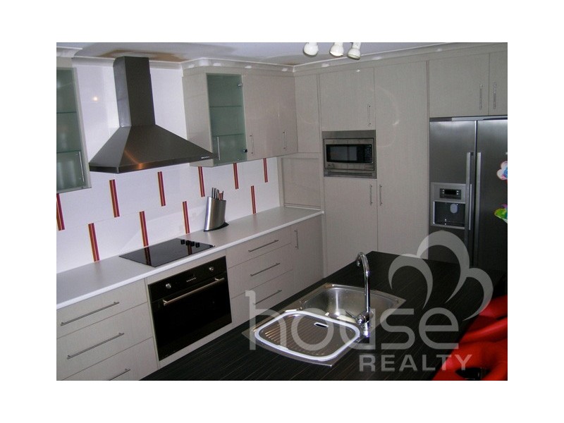 7 Tanderra Way, Karana Downs QLD 4306