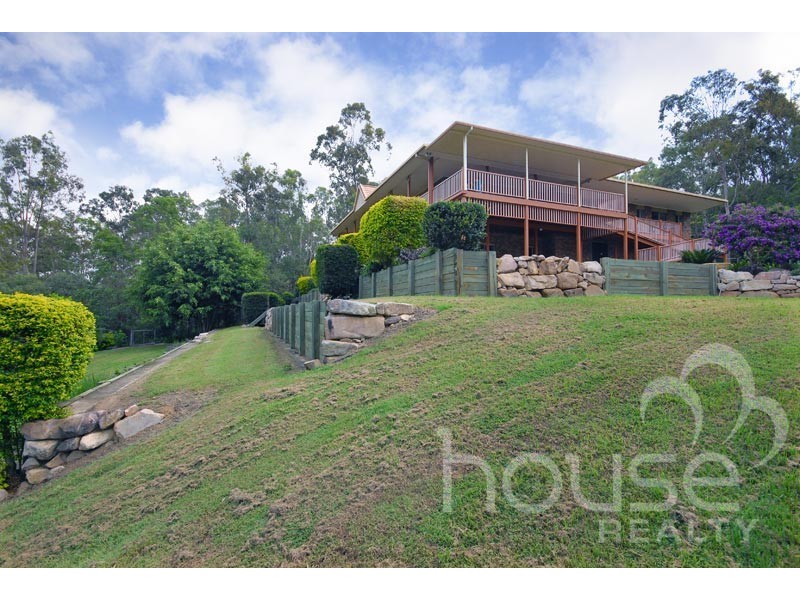 28 Kulmaren Grove, Karana Downs QLD 4306