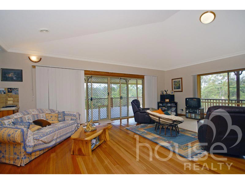 28 Kulmaren Grove, Karana Downs QLD 4306