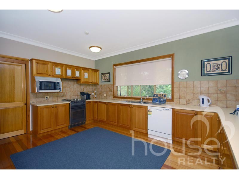 28 Kulmaren Grove, Karana Downs QLD 4306