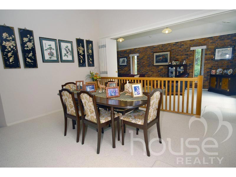 28 Kulmaren Grove, Karana Downs QLD 4306