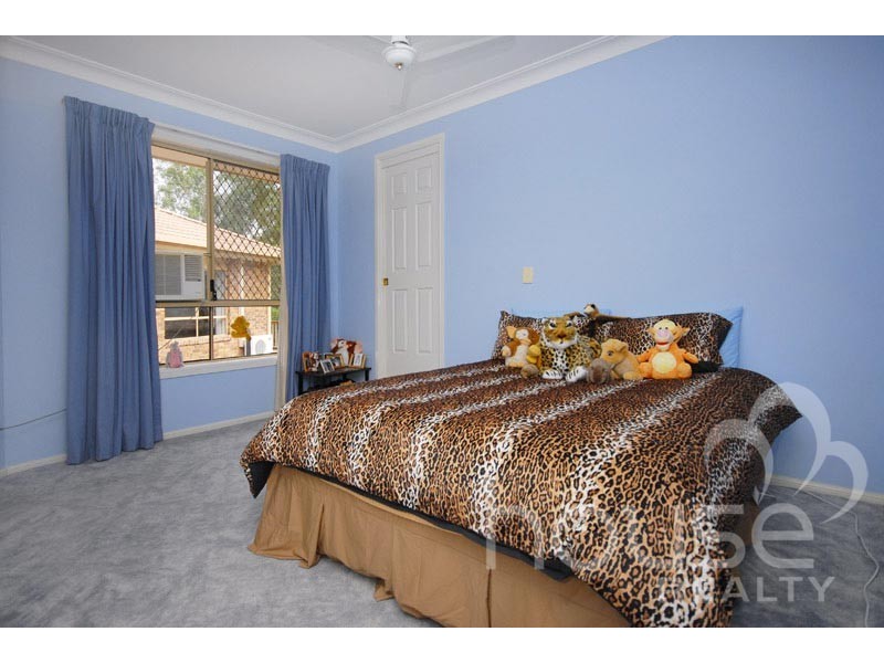 28 Kulmaren Grove, Karana Downs QLD 4306