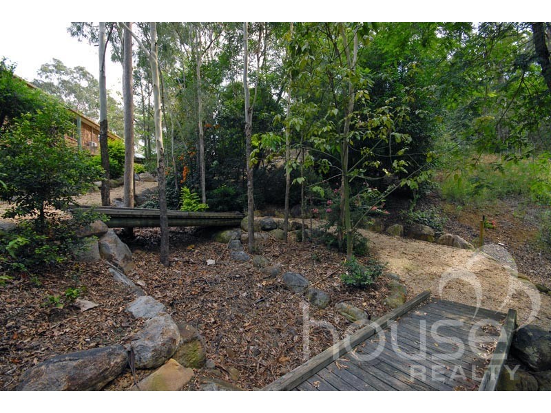 28 Kulmaren Grove, Karana Downs QLD 4306