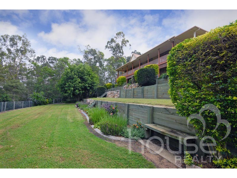 28 Kulmaren Grove, Karana Downs QLD 4306