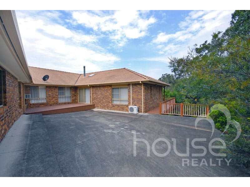 28 Kulmaren Grove, Karana Downs QLD 4306