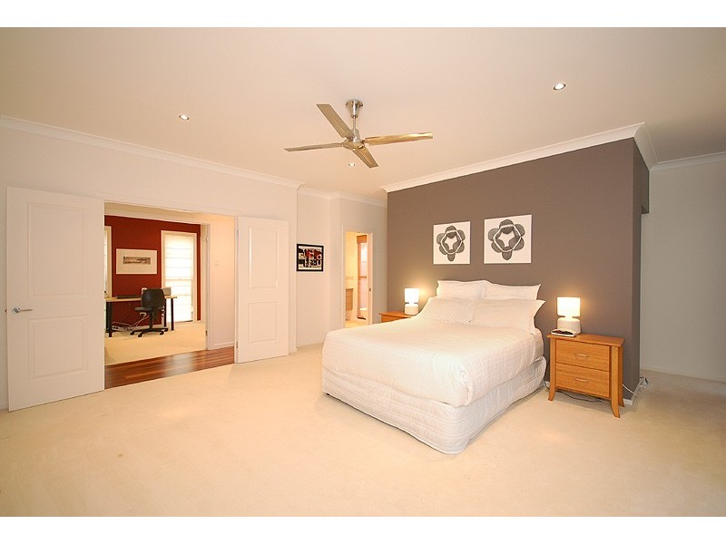 24 Jack Holt Place, Mount Crosby QLD 4306