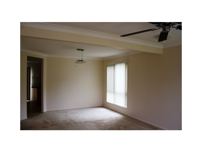 80 College Road, Karana Downs QLD 4306