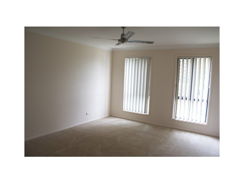 80 College Road, Karana Downs QLD 4306
