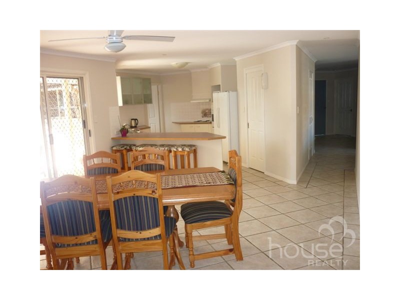 42 College Road, Karana Downs QLD 4306