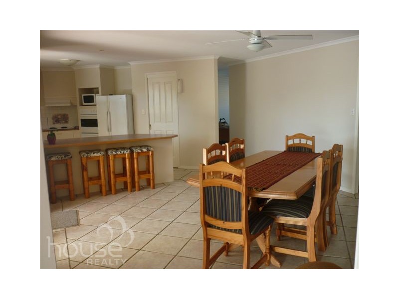 42 College Road, Karana Downs QLD 4306