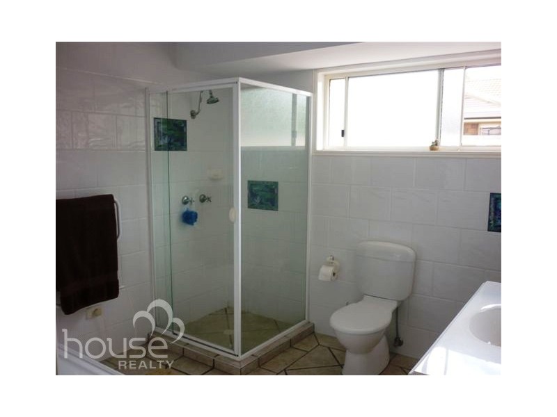 42 College Road, Karana Downs QLD 4306