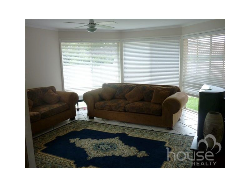 42 College Road, Karana Downs QLD 4306