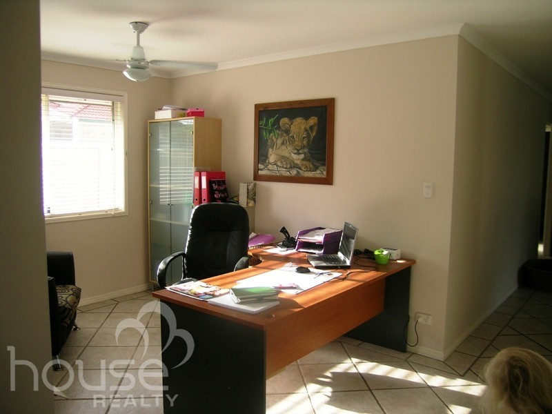 42 College Road, Karana Downs QLD 4306