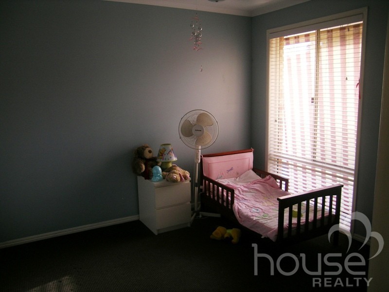 42 College Road, Karana Downs QLD 4306