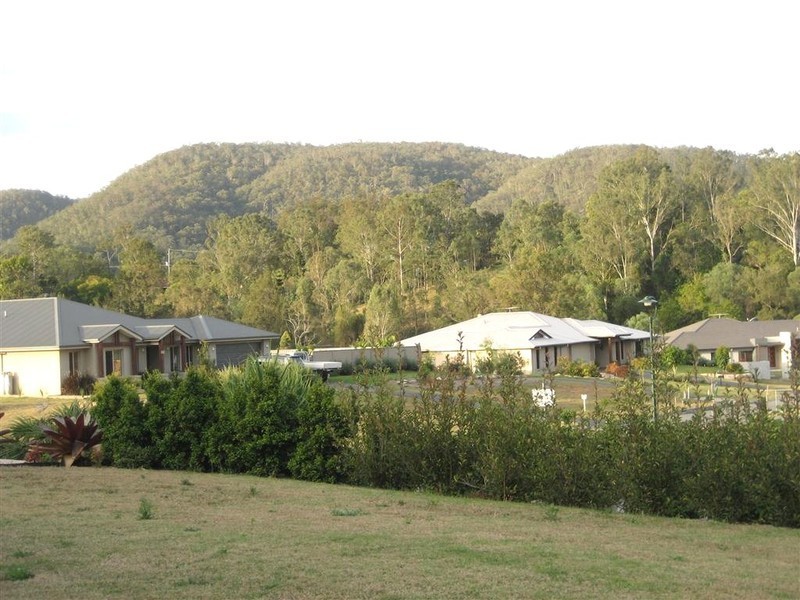 292 George Holt Dr, Mount Crosby QLD 4306