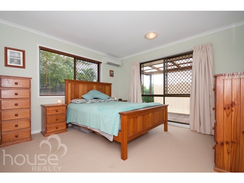 2 Bundoora Dr, Karana Downs QLD 4306