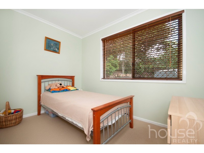 2 Bundoora Dr, Karana Downs QLD 4306