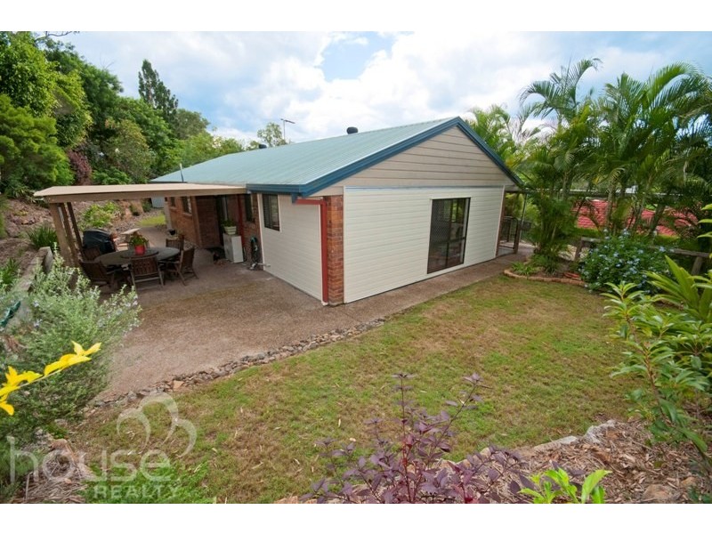 2 Bundoora Dr, Karana Downs QLD 4306