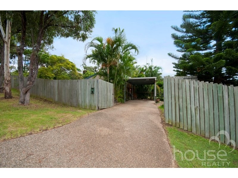 2 Bundoora Dr, Karana Downs QLD 4306