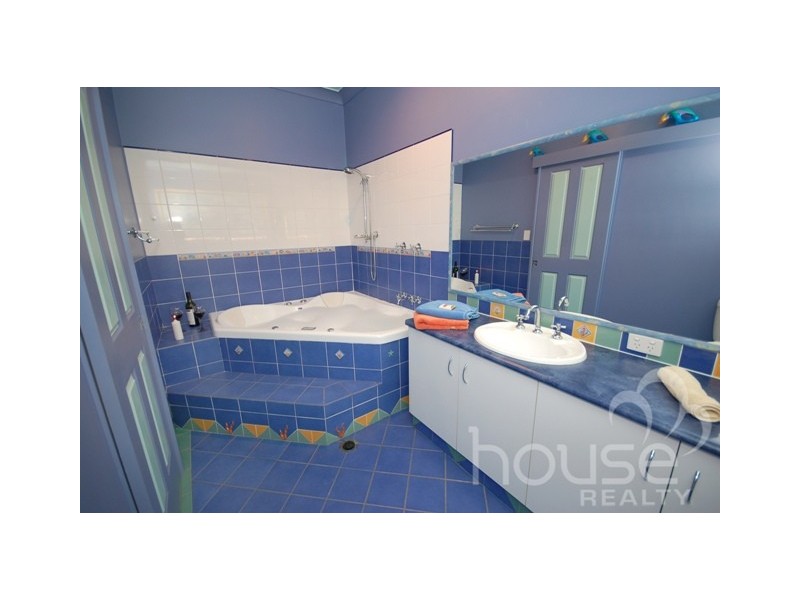33  Sheepstation Gully close, Mount Crosby QLD 4306