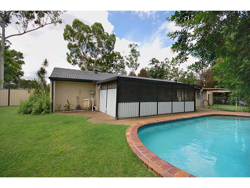 27 Caringal Drive, Karana Downs QLD 4306